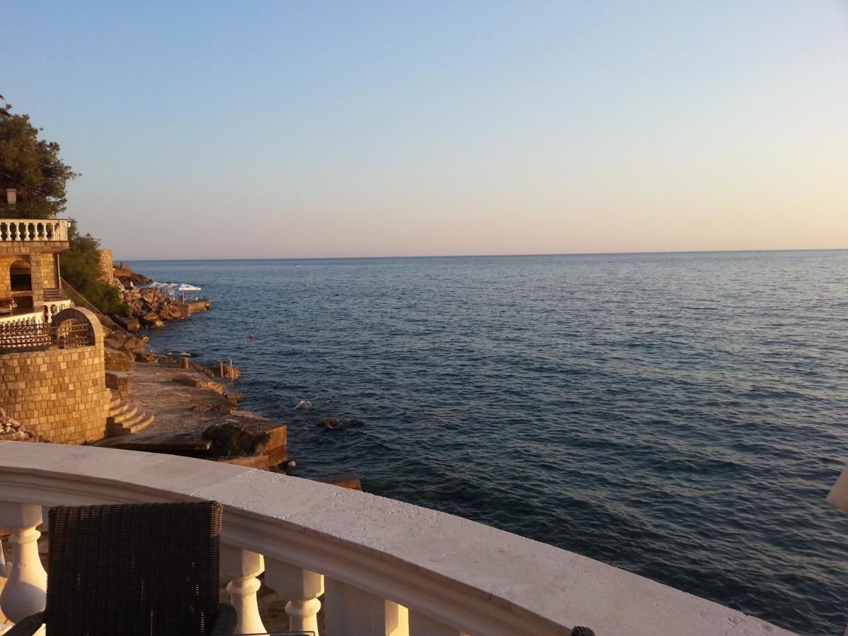 Апартаменты Apartments Villa Mare Mar Сутоморе